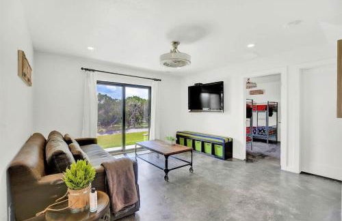 Luxury Lakeview Home w/ Pool & Beach Access! - Not Active - Foto 6