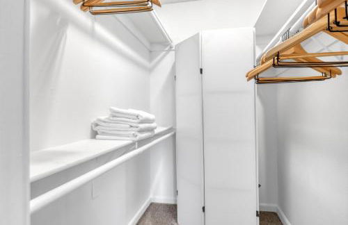 Woodland Hills 2BR w Pool Gym nr Warner Center LAX-699 - Foto 15