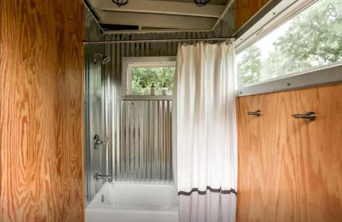 Charming Couples' Bell Tent Rental with Air Conditioning in Texas Hill Country - Foto 20