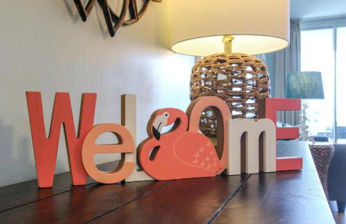 Gorgeous Overlooks The Courtyard in Classic Coastal Style Waterscape C400 - Foto 9