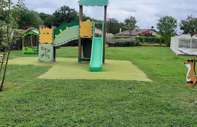 Villa in Les Forges With Golf & Pool Access - Foto 25