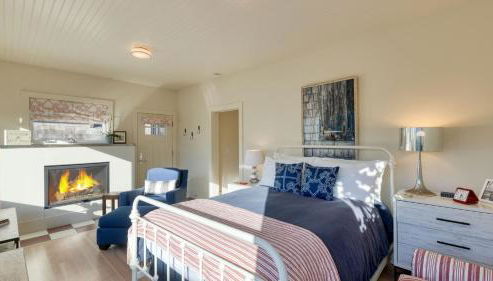 Beachside Retreat w Hot Tub Balcony Dining Blue-Ceiling Charm Sea Cured by AvantStay - Foto 5, Other