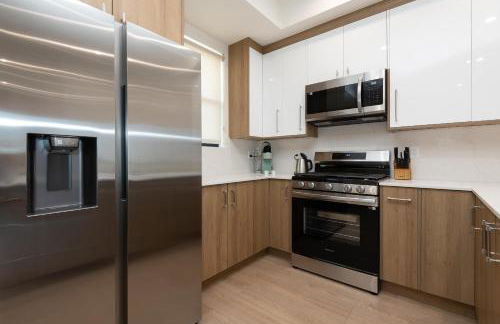 Stylish Apartments in Glendale with Free Parking - Foto 19