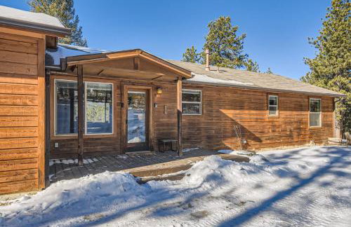 Cozy Wolfcamp Chalet with Hot Tub, Views with Fast Wifi - Foto 18