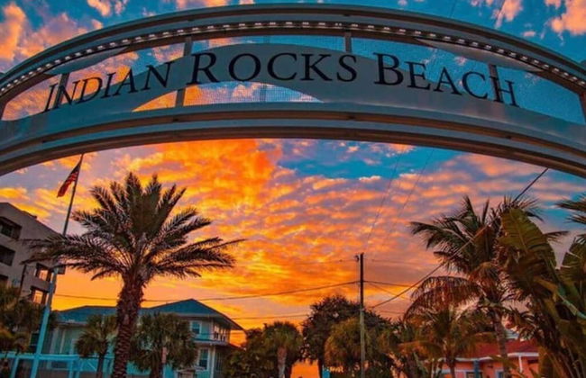 Steps to Beach Heated Pool - Foto 46