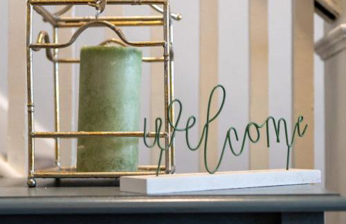 5 Bedroom 3200 Sq Ft House for Downtown Travelers - Photo 7