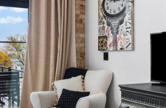 Luxury TC Loft: Historic Condo! - Foto 36