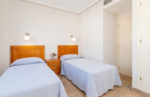 Fee4Me: First Line Luxury Apartment - Photo 11