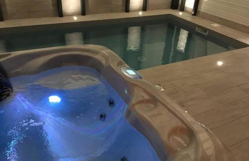 Gîte La Tour des Remparts Pool & Jacuzzi - Foto 63