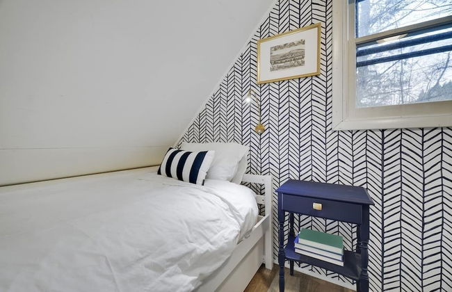 Little Gray Cabin 2 Bedroom Home by RedAwning - Foto 7