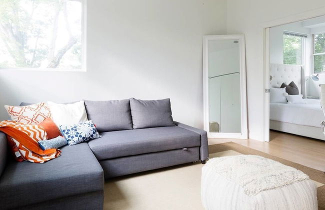 Argyle Penthouse Chic 1BR Apt 2 Sofabed - Photo 7