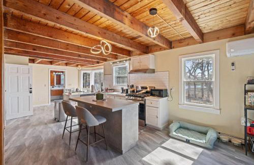 Cozy Riverfront Stay in Wareham - Foto 5