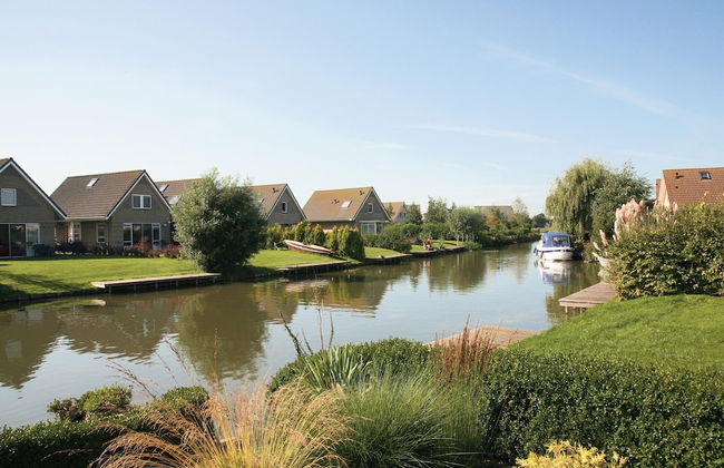 Lovely Holiday Home With Jetty Near Ijsselmeer - Foto 18