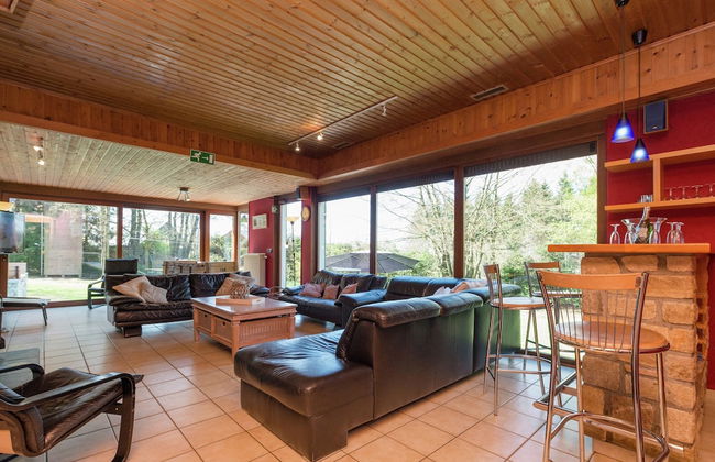 Perfect Holiday Home in Waimes With Swimming Pool - Photo 11