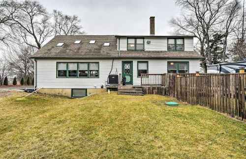 Pet-Friendly Bartlett Farmhouse with Deck! - Foto 30