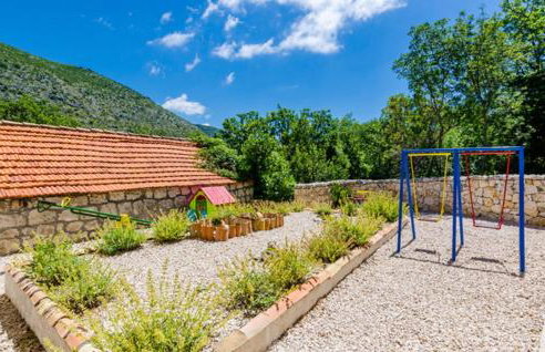 Villa Kate - outdoor pool, 4 bedrooms, free parking - Photo 38