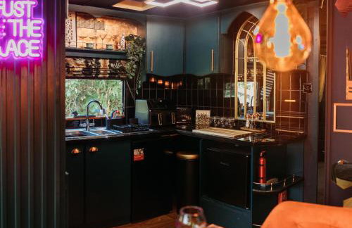 The Velvet Hideaway - Foto 10