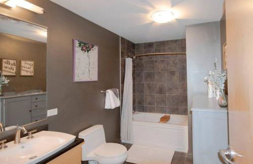 Luxury Condo in Downtown Champaign - Foto 21