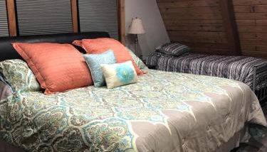 Unique A-Frame Cabin Rental on a Farm in Mount Juliet near Nashville, Tennessee - Foto 4