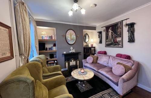 Glastonbury Rose Cottage - Photo 1