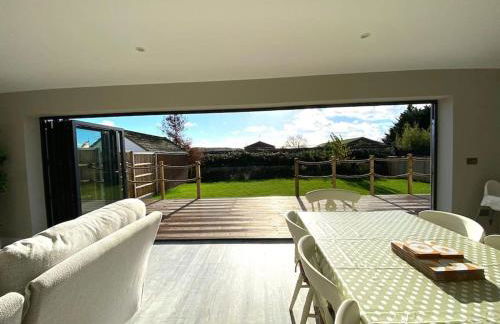 Brand New, Stunning Beachside House - Foto 17