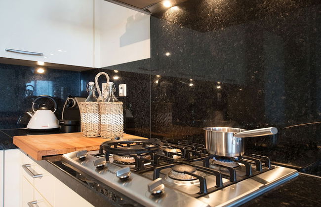 Modern Apartment in The Hague - Photo 3