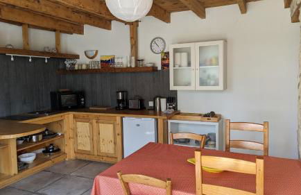 Rez-de-jardin indépendant dans ferme maraichère bio avec grand jardin privatif clos et arboré - Foto 15