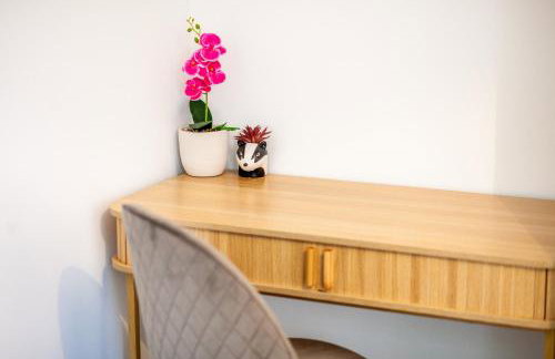 Spacious, Comfy, 3 Bed House - Free Parking - Quiet Area - In Shirley, Solihull - Near JLR, NEC, Airport, M42 - Foto 11