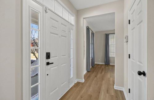 3BR 2'5 BA King Suite Fenced Yard Parking - Foto 25