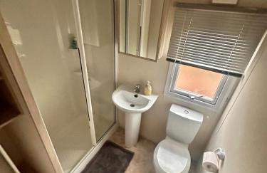 Delta, Bromley 4-Bedroom Located in Uddingston, Glasgow at Maryville Caravan Site - Photo 26