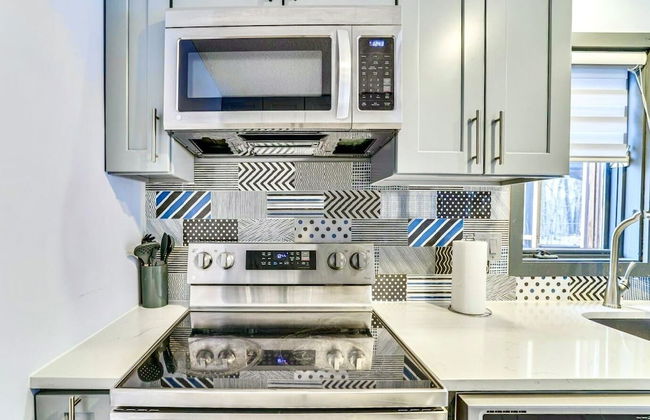 4BD Family Cottage in Pocono Forest W Private Pool & Hot-tub by RedAwning - Foto 9