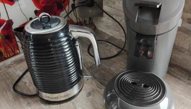 geräumige 4 Zimmer Wohnung mit Balkon - Foto 2