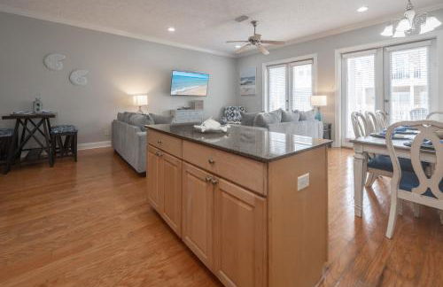 Beach Getaway for 15 A Few Steps from the Sand - Foto 74