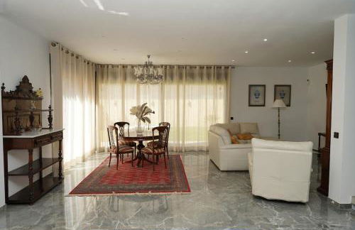 complete luxury house with garden - Foto 34