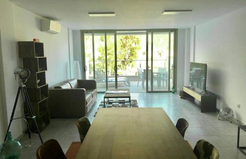 SUN, SEA AND ROCKS - Foto 1