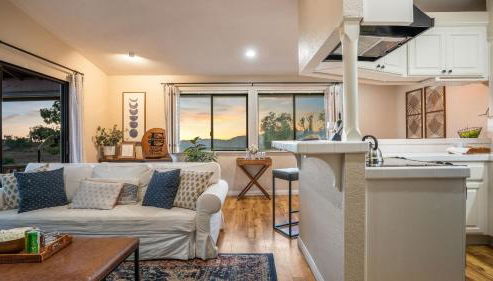 Scenic Deck w Sunset Views Near Temecula Wineries Estrada Ranch by AvantStay - Foto 2, Other