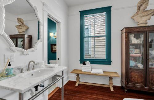 Bywater 2BR Shotgun w Backyard Near FQ - Foto 9