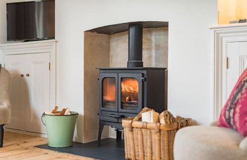 West Cottage by Bloom Stays - Photo 5