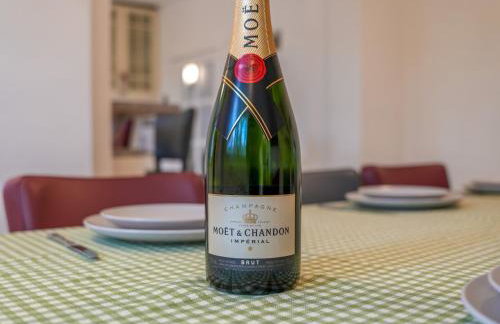 Amazing Guest Cottage in Nottingham with Parking! - Pass the Keys - Foto 27