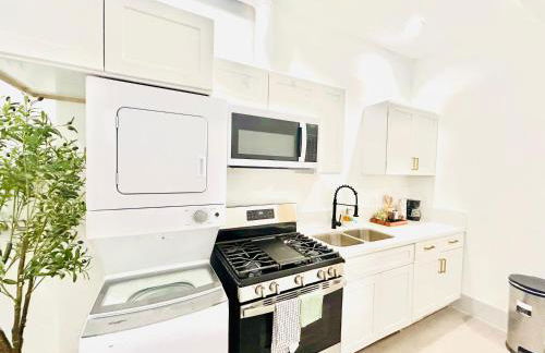 LA Modern Street View Glass Window 2BR - Foto 14