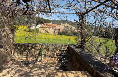 CASA RURAL DE ENSUEÑO EN CANTALLOPS CON 9 HABITACIONES DOBLES CON BAÑOS PRIVADOS Y PISCINA DE 20M x 2,70M - Foto 2