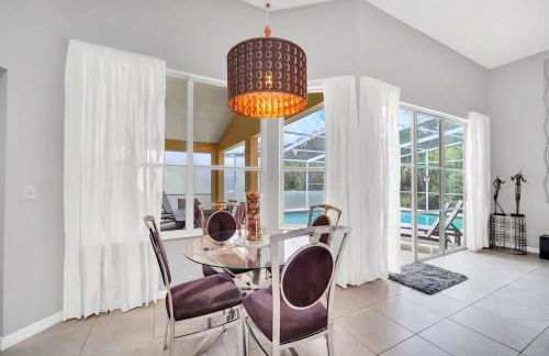 New 5 bedroom Disney Sanctuary - Photo 17