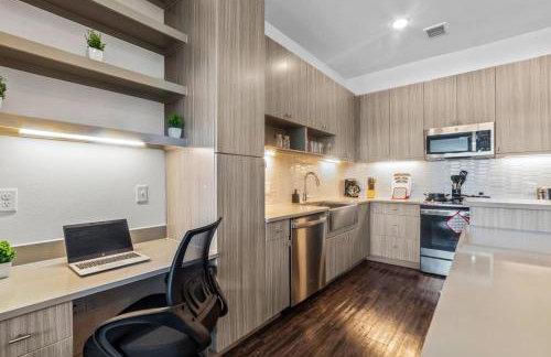 Luxurious New Unit 1Bd1Ba Pool Golf Sim - Foto 4