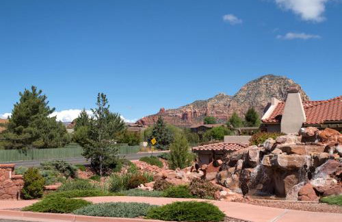 Refreshing Sedona Sanctuary with Pool and Hot Tub for Family - Foto 6