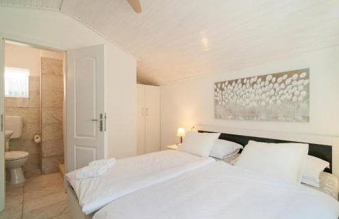 1 Bedroom Stunning Home In Postira - Photo 20