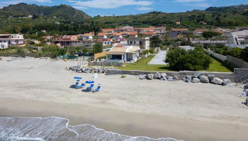 VILLA EOLIA Sicily beachfront apartments - Foto 3