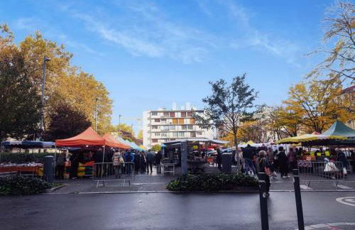 Large modern 2 bedrooms, bright & cozy hypercentre - Foto 23