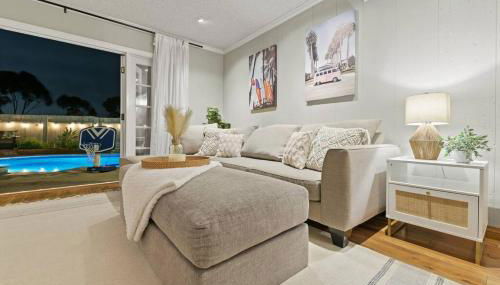 Majestic Lux Home with Heated Pool and Spa! - Foto 5