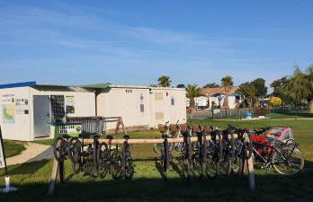 Mobilhome 2ch récent et climatisé-terrasse fermée-jardin sans vis à vis-camping 4 étoiles Les Charmettes - Foto 50