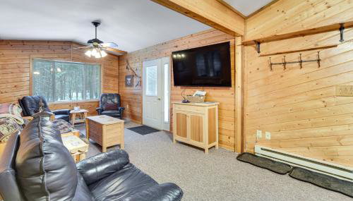 Woodland Cabin with Fishing, ATV and Snowmobile Trails - Foto 3